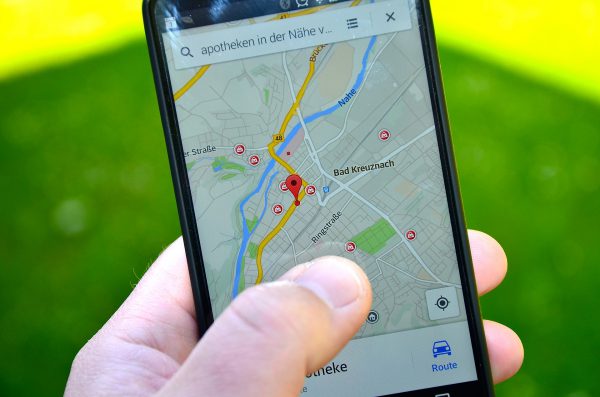 Google Maps suche nach apotheke in der nähe - Lokales SEO