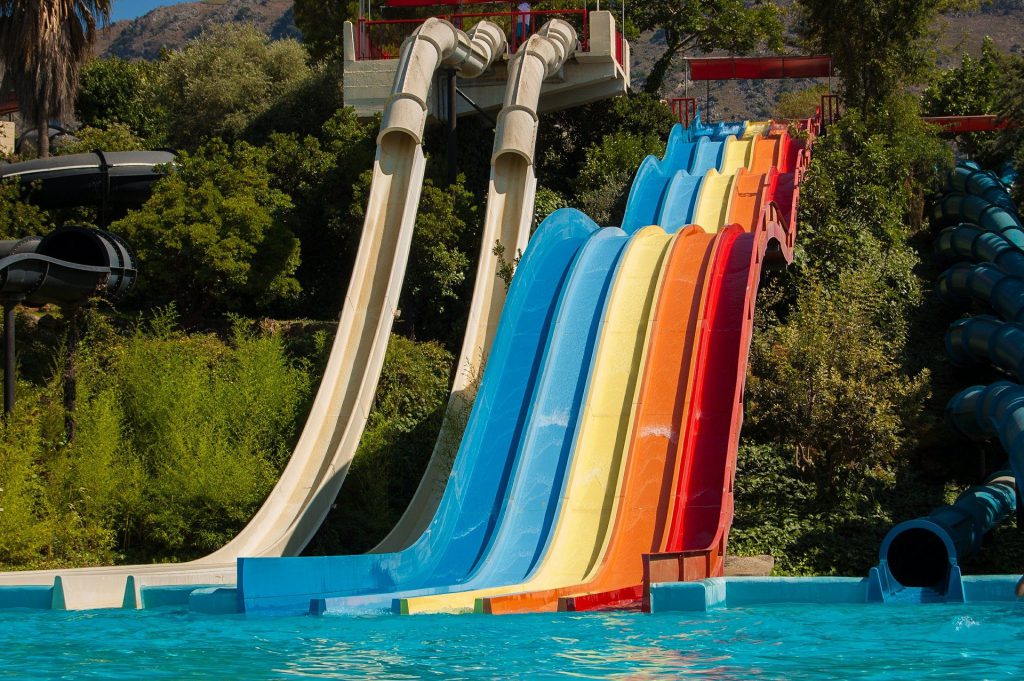 Symbolbild Wasserrutsche